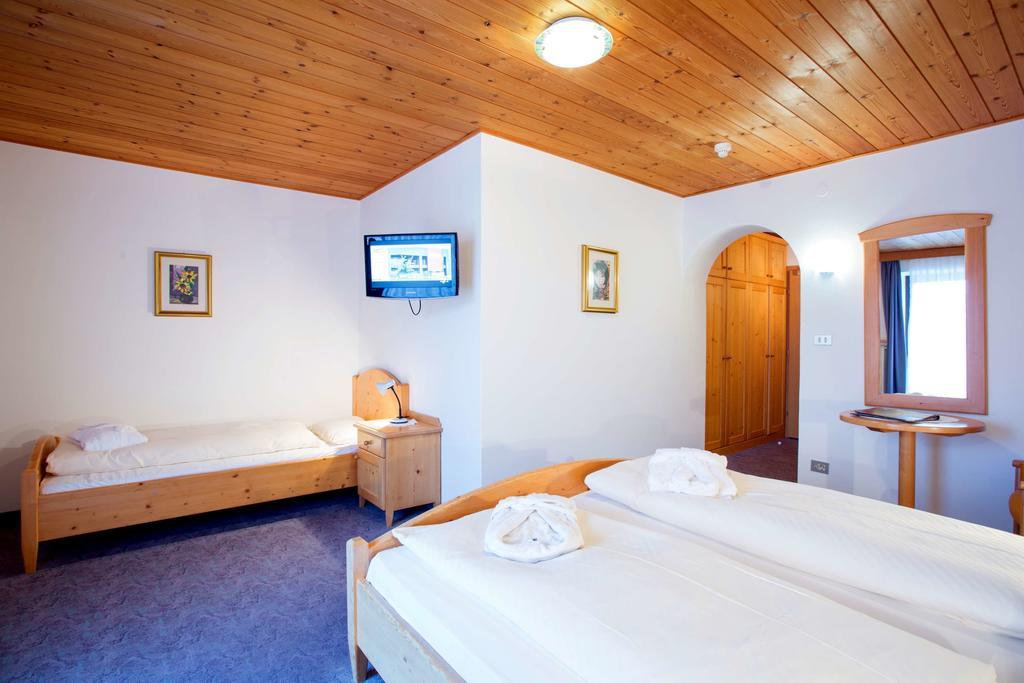 Good Life Hotel Zirm Obereggen Quarto foto